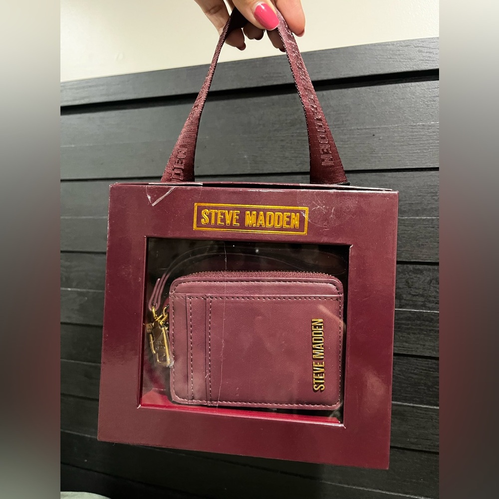 Steve Madden Deep Red Card Case